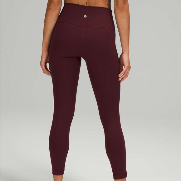 LIKE NEW LULULEMON Wunder Under Leggings! - Picture 1 of 9